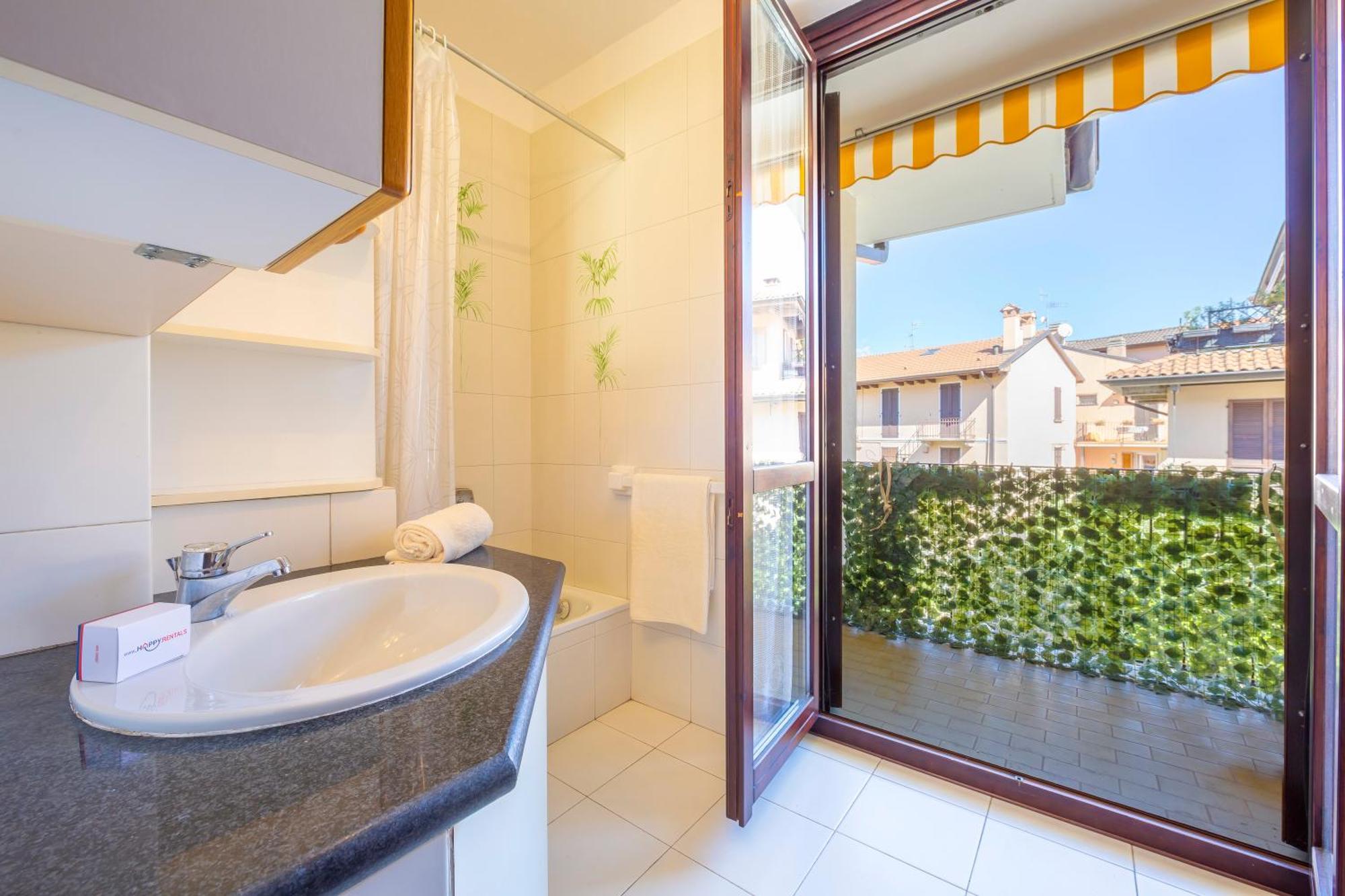 Appartamento Gaya Stresa Center - Happy Rentals Zewnętrze zdjęcie
