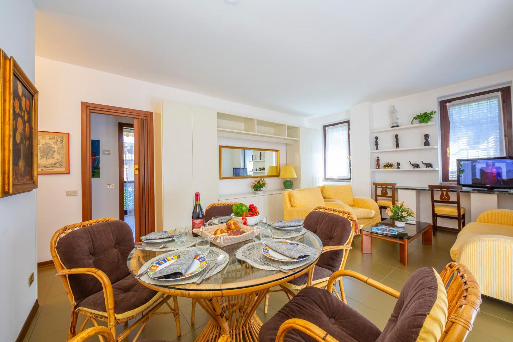 Appartamento Gaya Stresa Center - Happy Rentals Zewnętrze zdjęcie
